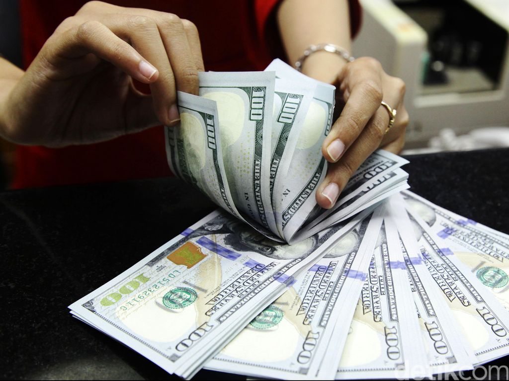 Stagnan, Dolar AS Masih di Level Rp 14.215